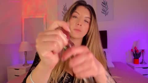 Snapshot of miss_amanda_ chatting on February 9, 12:42 pm Amanda Reyes online show from February 9, 12:42 pm