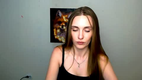 Snapshot of miss_angelina_ chatting on June 17, 5:43 am Angelina online show from June 17, 5:43 am