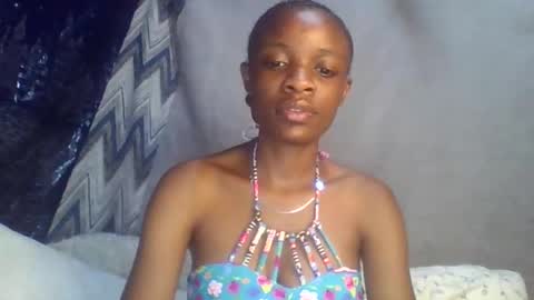 Snapshot of miss_belllo chatting on February 5, 6:02 am miss_belllo online show from February 5, 6:02 am