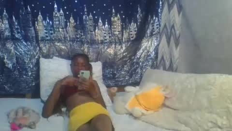 Snapshot of miss_belllo chatting on February 7, 7:07 am miss_belllo online show from February 7, 7:07 am