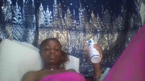 Snapshot of miss_belllo chatting on February 7, 10:08 am miss_belllo online show from February 7, 10:08 am