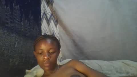 Snapshot of miss_belllo chatting on March 3, 8:27 am miss_belllo online show from March 3, 8:27 am
