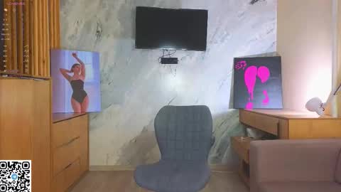 Snapshot of miss_bubbles chatting on November 30, 12:36 am Sandy online show from November 30, 12:36 am