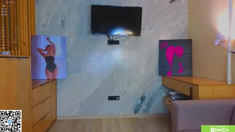 Snapshot of miss_bubbles chatting on January 10, 12:34 am Sandy online show from January 10, 12:34 am