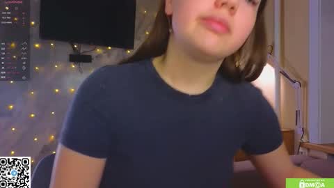 Snapshot of miss_bubbles chatting on February 25, 12:42 am Sandy online show from February 25, 12:42 am