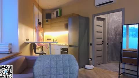 Sandy online show from April 11, 11:42 pm