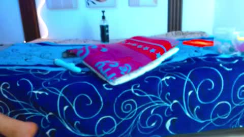 Snapshot of miss_caty chatting on March 3, 10:37 pm Merie online show from March 3, 10:37 pm