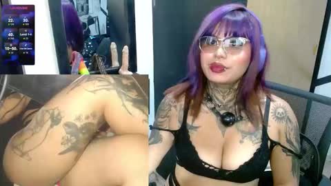 Snapshot of miss_clover chatting on February 13, 3:46 am miss_clover online show from February 13, 3:46 am