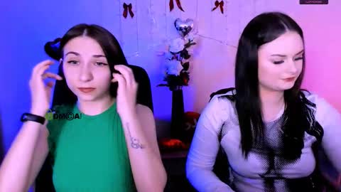 miss_courtney online show from March 26, 9:48 am