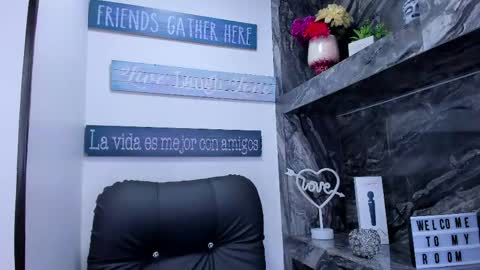 Snapshot of miss_danika chatting on April 20, 11:02 am Danika online show from April 20, 11:02 am