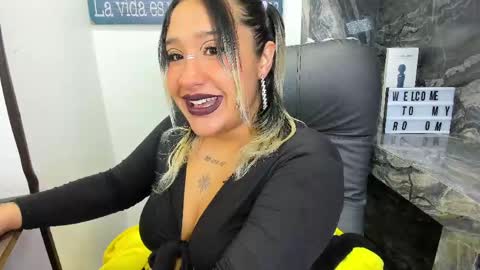 Snapshot of miss_danika chatting on May 4, 11:06 am Danika online show from May 4, 11:06 am
