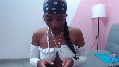 miss_demoni online show from April 1, 1:41 pm