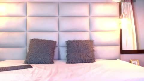 emma online show from April 16, 9:50 pm