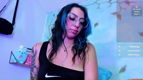 Snapshot of miss_evans_ chatting on May 8, 3:34 am miss_evans_ online show from May 8, 3:34 am
