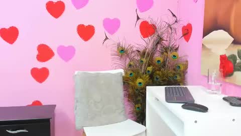 Snapshot of miss_flora chatting on March 8, 11:18 pm Monica Patricia online show from March 8, 11:18 pm
