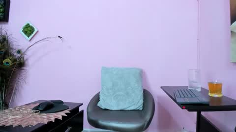 Snapshot of miss_flora chatting on September 17, 10:39 am Monica Patricia online show from September 17, 10:39 am