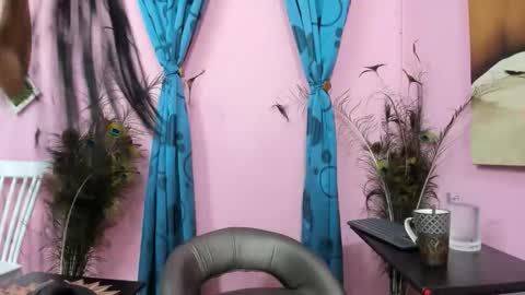 Snapshot of miss_flora chatting on October 1, 10:32 am Monica Patricia online show from October 1, 10:32 am
