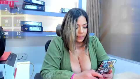 Snapshot of miss_horney chatting on August 3, 10:46 pm miss_horney online show from August 3, 10:46 pm