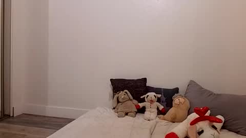 Miss Ivory online show from March 6, 3:03 am