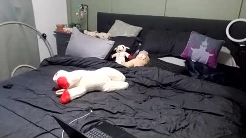 Miss Ivory online show from April 3, 1:14 am