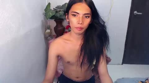 julie online show from April 1, 4:57 am