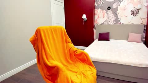 miss_kiten online show from February 20, 5:15 am