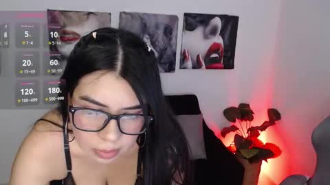 Snapshot of miss_laiila chatting on March 22, 12:25 am Laila online show from March 22, 12:25 am
