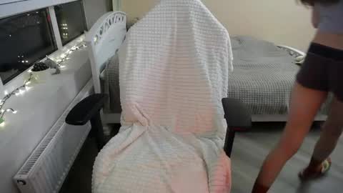 Miss Lina online show from April 19, 8:55 pm