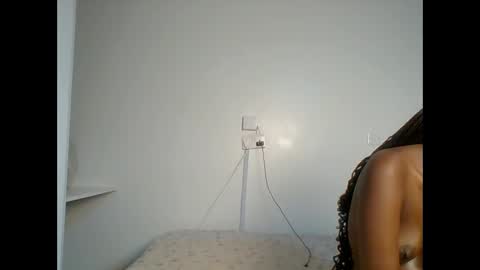 Snapshot of miss_lolah7 chatting on May 30, 1:08 pm miss_lolah7 online show from May 30, 1:08 pm