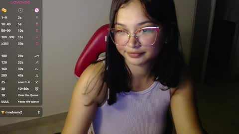 Snapshot of miss_ly_ chatting on October 3, 7:16 am ly independent model online show from October 3, 7:16 am
