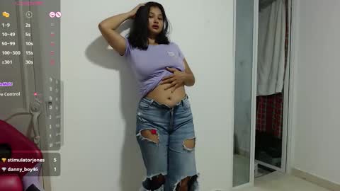 Snapshot of miss_ly_ chatting on October 14, 9:59 pm ly independent model online show from October 14, 9:59 pm