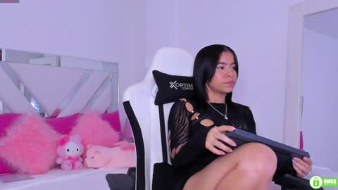   online show from December 3, 10:07 pm