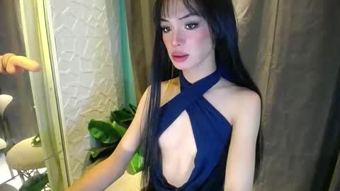 Snapshot of miss_moheera_xxx chatting on April 7, 9:48 pm Moheera online show from April 7, 9:48 pm