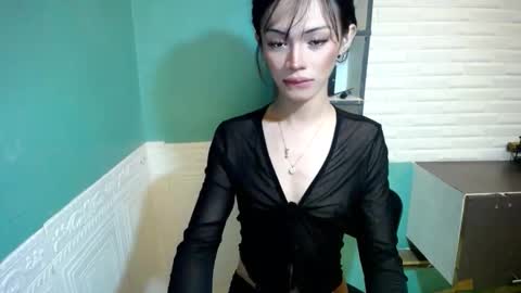 Snapshot of miss_moheera_xxx chatting on May 9, 11:37 am Moheera online show from May 9, 11:37 am