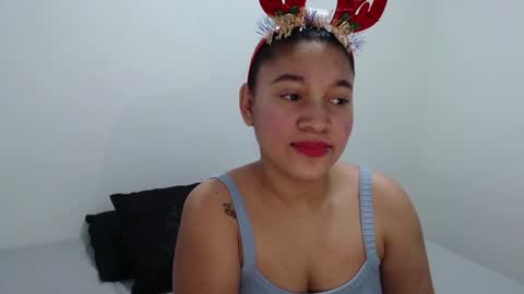 Snapshot of miss_rose1 chatting on December 19, 11:29 am ROS online show from December 19, 11:29 am