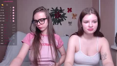 Snapshot of miss_sweetbb chatting on December 29, 5:53 am Bella online show from December 29, 5:53 am