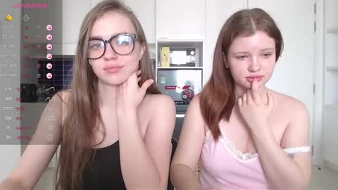 Snapshot of miss_sweetbb chatting on February 13, 3:07 am Bella online show from February 13, 3:07 am