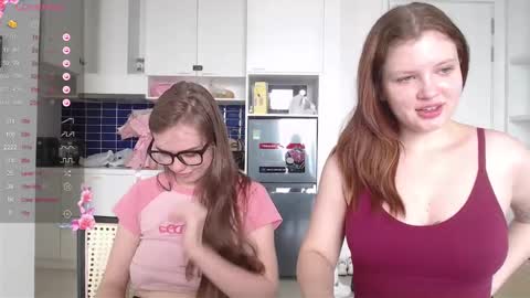 Snapshot of miss_sweetbb chatting on February 14, 6:02 am Bella online show from February 14, 6:02 am