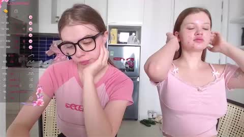 Snapshot of miss_sweetbb chatting on February 15, 2:58 am Bella online show from February 15, 2:58 am