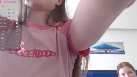 Snapshot of miss_sweetbb chatting on February 17, 5:58 am Bella online show from February 17, 5:58 am