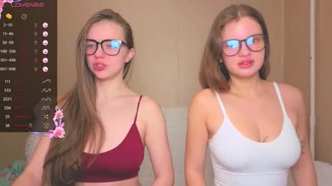 Snapshot of miss_sweetbb chatting on November 13, 5:50 am Bella online show from November 13, 5:50 am