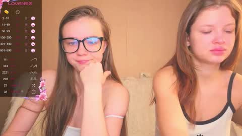 Snapshot of miss_sweetbb chatting on November 17, 5:13 am Bella online show from November 17, 5:13 am