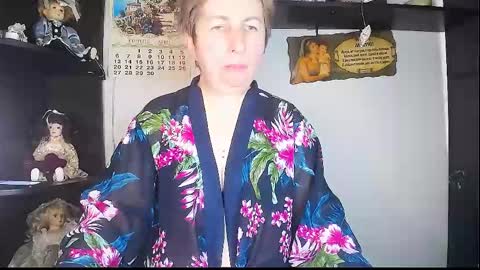 Snapshot of miss_tasha_kom chatting on May 2, 10:20 am miss_tasha_kom online show from May 2, 10:20 am