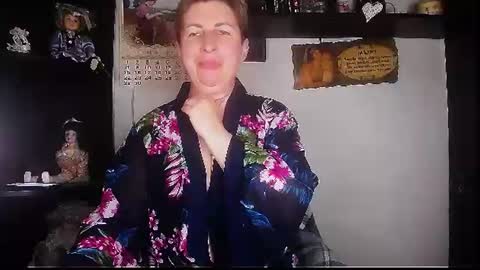 Snapshot of miss_tasha_kom chatting on June 15, 9:55 am miss_tasha_kom online show from June 15, 9:55 am