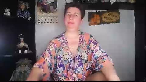 Snapshot of miss_tasha_kom chatting on June 27, 12:22 pm miss_tasha_kom online show from June 27, 12:22 pm