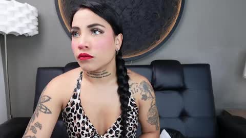 Vaiolette online show from April 10, 11:04 am