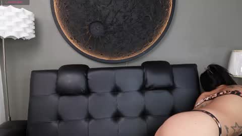 Vaiolette online show from April 21, 11:05 am