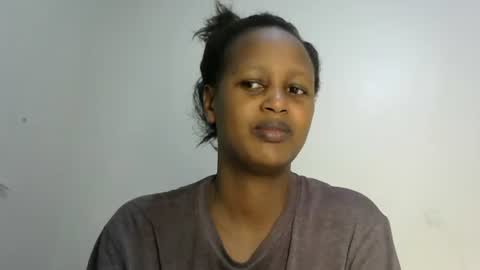 Snapshot of miss_vall chatting on January 30, 7:18 am miss_vall online show from January 30, 7:18 am