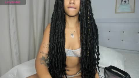 Snapshot of missangeldust chatting on February 6, 12:05 pm missangeldust online show from February 6, 12:05 pm