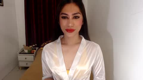 Snapshot of missangelxxx chatting on December 23, 10:01 pm missangelxxx online show from December 23, 10:01 pm